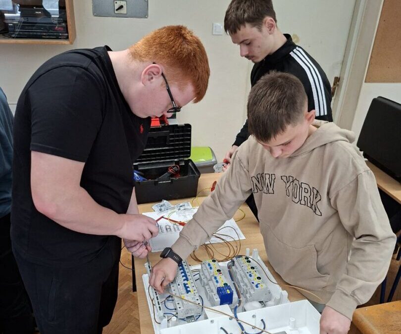 Učenici sudjelovali na Schrack učeničkim info danima