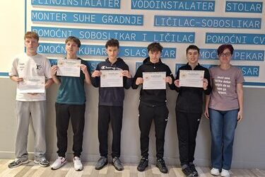 Mrvica kulture, pregršt znanja: Dodjela certifikata učenicima za eTwinning projekt A crumb of culture 2